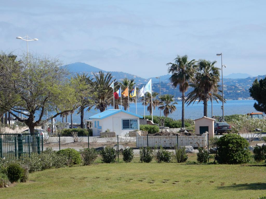 Les Marines De Gassin Apartment Exterior photo